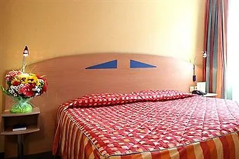Pavillon Italie Hotel Le Kremlin-Bicêtre