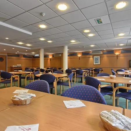 Ξενοδοχείο Pavillon Italie Le Kremlin-Bicêtre