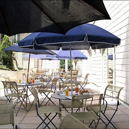 Pavillon Italie מלון 3*